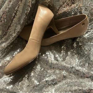 Brand New Nude Life Stride Heels